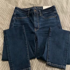 NWT American Eagle Jeans / Size 6